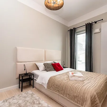 Apartament Komfortowy Centrum *